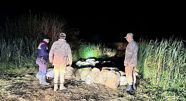 Van'da kacak inci kefali avlayan 7 kişi suçüstü yakalandı