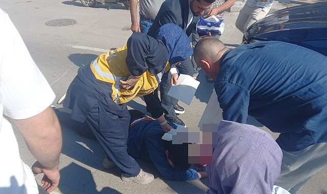 112 çalışanı mesai sonrası evine giderken kazayı görüp, yaralıya müdahale etti