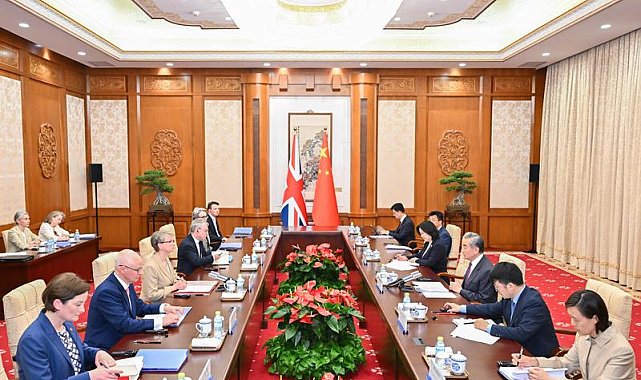 '11'inci Çin-İngiltere Stratejik Diyaloğu' Pekin'de düzenlendi