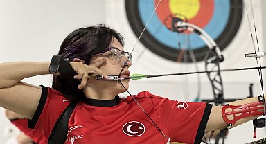 6 aylıkken felç kalan Zeynep Sena, okçulukta Avrupa kürsüsüne çıktı