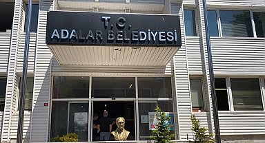 Adalar Belediyesi'ne 'rüşvet' soruşturmasında gözaltına alınan şüpheliler adliyeye sevk edildi