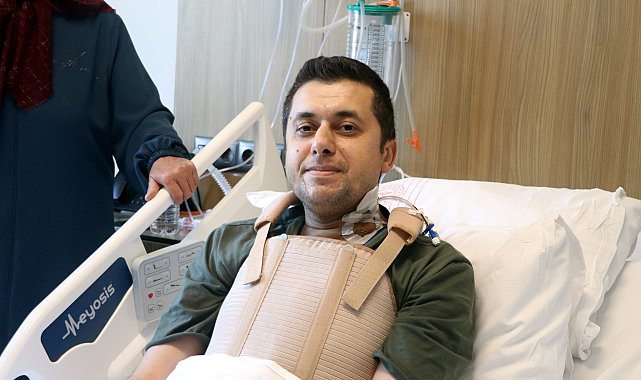 Aortu yırtılan hasta, yapay damarla hayata tutundu