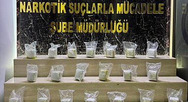 Aracın yakıt deposunda 15 kilo esrar ele geçirildi; 3 tutuklama