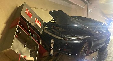 Avrasya Tüneli'nde kaza; tünel trafiğe kapatıldı - 2 Ek bilgiyle