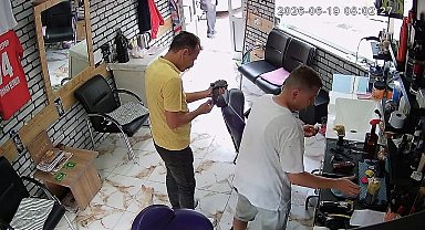 Ayağındaki misina nedeniyle tellere takılan güvercin kurtarılıp, berberde pansumanı yapıldı