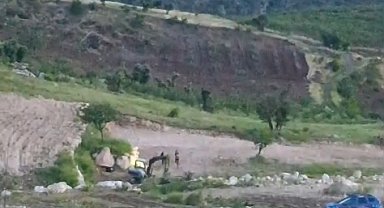 Babasının kullandığı kepçenin altında kalan 3 yaşındaki Muhammed öldü