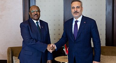 Bakan Fidan, Sudanlı mevkidaşı Salem ile bir araya geldi