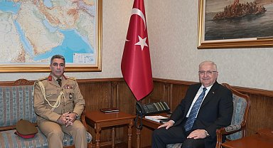 Bakan Güler, Irak'ın Ankara Askeri Ateşesi Tümgeneral Khalil ile görüştü