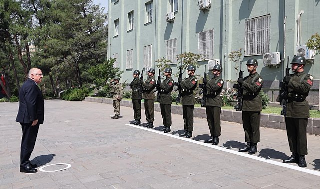 Bakan Güler, Kahramanmaraş'ta birlikleri denetledi