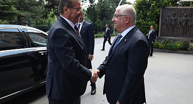 Bakan Güler, KKTC Başbakanı Üstel ile bir araya geldi