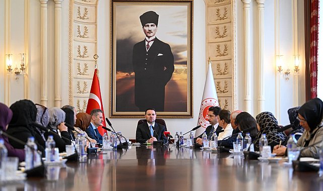 Bakan Gürlek, HAKMED temsilcileriyle bir araya geldi