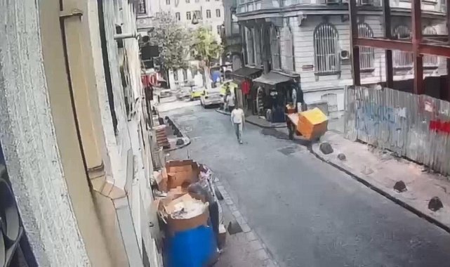 Beyoğlu'nda kargo paketlerini çalan şüpheli yakalandı