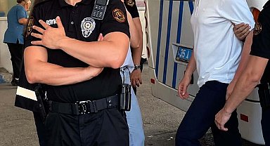 Buca Belediyesi'ne yönelik 'yolsuzluk' operasyonunda gözaltı sayısı 54'e çıktı