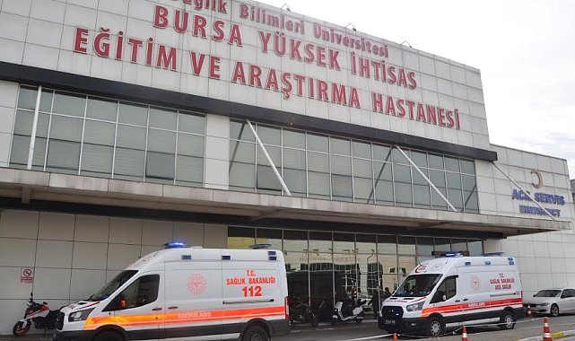 Bursa YİEAH'ta ilk kez uygulanan vNOTES tekniği ile sağlığına kavuştu