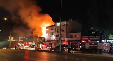 Bursa'da 2 katlı binada yangın