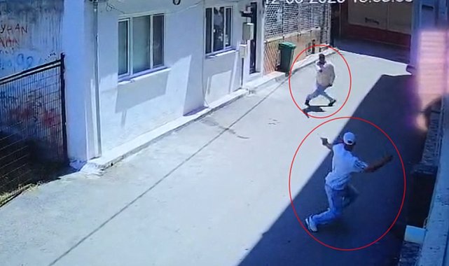 Bursa'da husumetlisini silahla yaralayan şüpheli tutuklandı: Olay anı kamerada