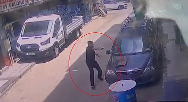 Bursa'da silahlı saldırı anı kamerada: 2 yaralı