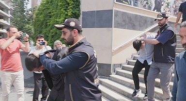 Büyükçekmece Adliyesi'ndeki hırsızlık; 2 şüpheli adliyeye sevk edildi Şüphelilerin adliyeye getirilişi