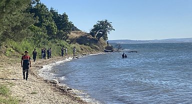 Çanakkale'de denizde kaybolan kız çocuğu için arama çalışmaları sürüyor