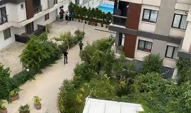 Çekmeköy'de yeni boşanan çiftin cesedi sitenin bahçesinde bulundu