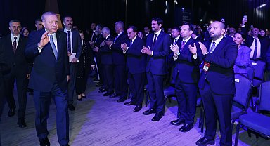 Cumhurbaşkanı Erdoğan: Türkiye Yüzyılı'nı aynı zamanda dijital üretimin yüzyılı yapacağız Geniş haber