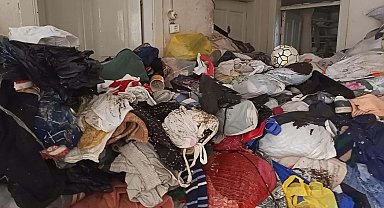 Daha önce 6 kez temizlenen evden yine 6 kamyon çöp çıktı