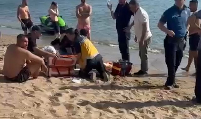 Denize giren 2 kardeşten biri boğuldu