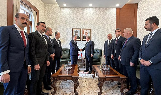 Destici: ABD-İran görüşmeleri pamuk ipliğine bağlı