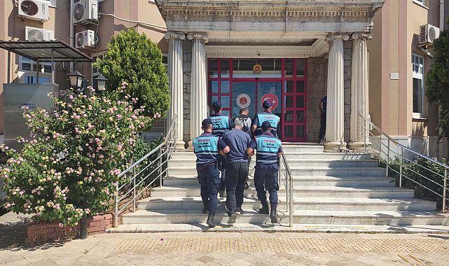 Didim'de 16 kaçak göçmen ve 2 organizatör şüphelisi yakalandı