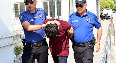 Dolmuşla duvara çarpan şoför, gece sevgilisiyle tartıştığı için uykusuz kalmış