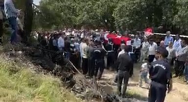 Düğününe 2 gün kala kazada ölen uzman çavuş toprağa verildi