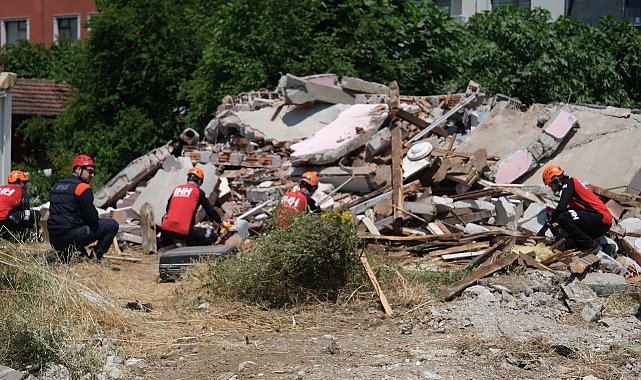 Düzce'de deprem tatbikatı