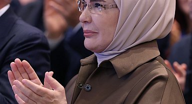 Emine Erdoğan'dan 'AK Parti 33'üncü İstişare ve Değerlendirme Toplantısı' paylaşımı