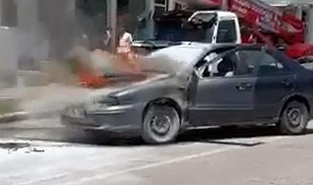 Erzurum'da seyir halindeki otomobilde yangın