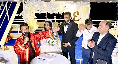 Evliliklerde 'tiyatral nikah' dönemi