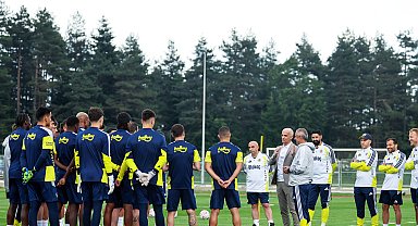 Fenerbahçe, Topuk Yaylası'nda hazırlıklarını sürdürüyor