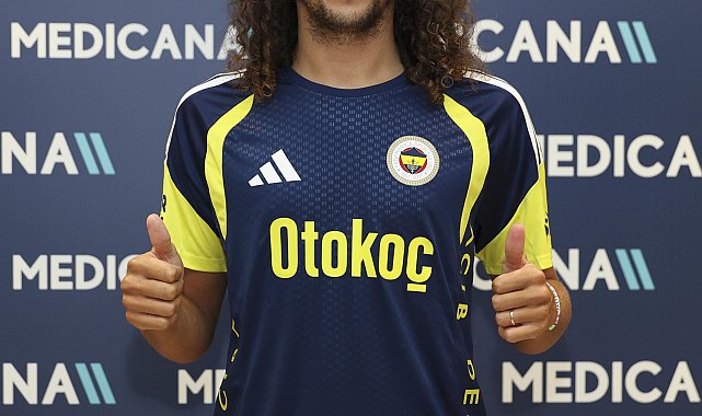 Fenerbahçe'de sağlık kontrolleri sürüyor