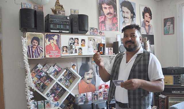 Ferdi Tayfur sevgisini evinde yaşatıyor