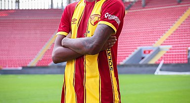 Göztepe'de ayrılıklar sürecek