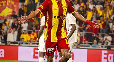 Göztepe'de Jeh Partizan'la anlaştı