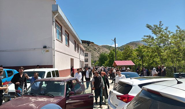 Gümüşhane'nin Tekke beldesinde 2 bin 969 seçmen sandık başında