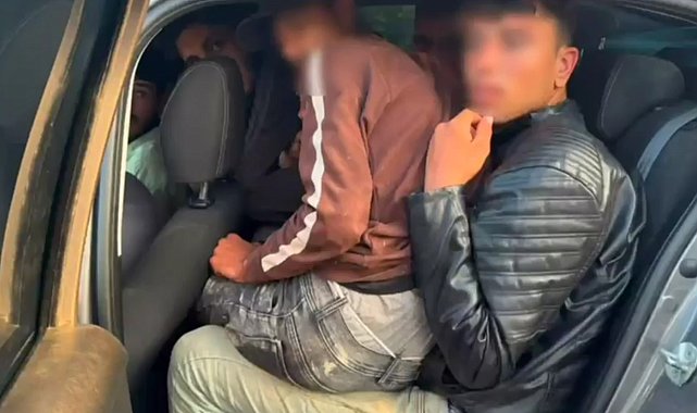 Hatay'da 24 kaçak göçmen yakalandı, 2 organizatör tutuklandı
