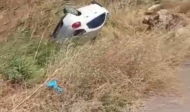 Hatay'da iki otomobil çarpıştı; 6 yaralı