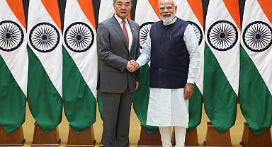 Hindistan Başbakanı Modi, Çin Dışişleri Bakanı Wang'ı kabul etti