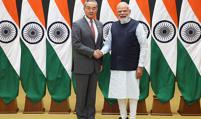 Hindistan Başbakanı Modi, Çin Dışişleri Bakanı Wang'ı kabul etti