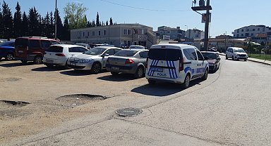 Husumetli olduğu kadını bıçakladı