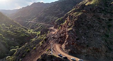 İki mahalleyi bağlayan yol kapandı, mahalleli tepki gösterdi