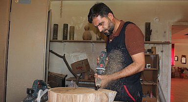 İmam, atık odunları eşyaya dönüştürüyor