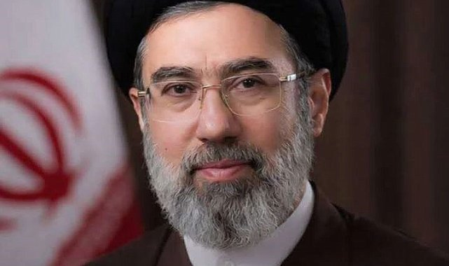 İran lideri Hamaney: Farklı görüşte olmama rağmen ABD ile mutabakata izin verdim