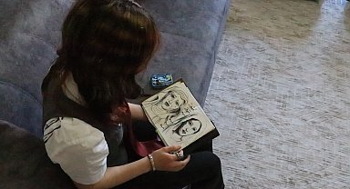 İrem, Chicago Sanat Enstitüsü'nden burslu kabul aldı